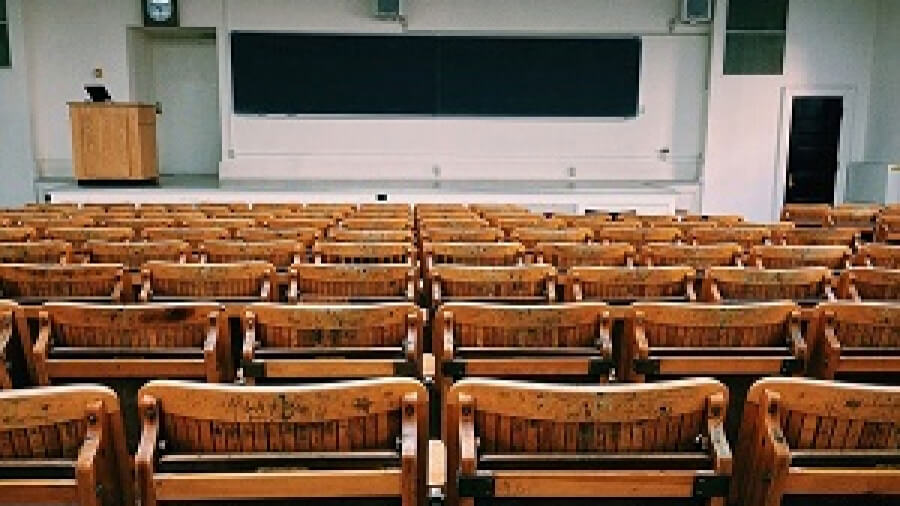Why should Colleges have internal complaints committee?